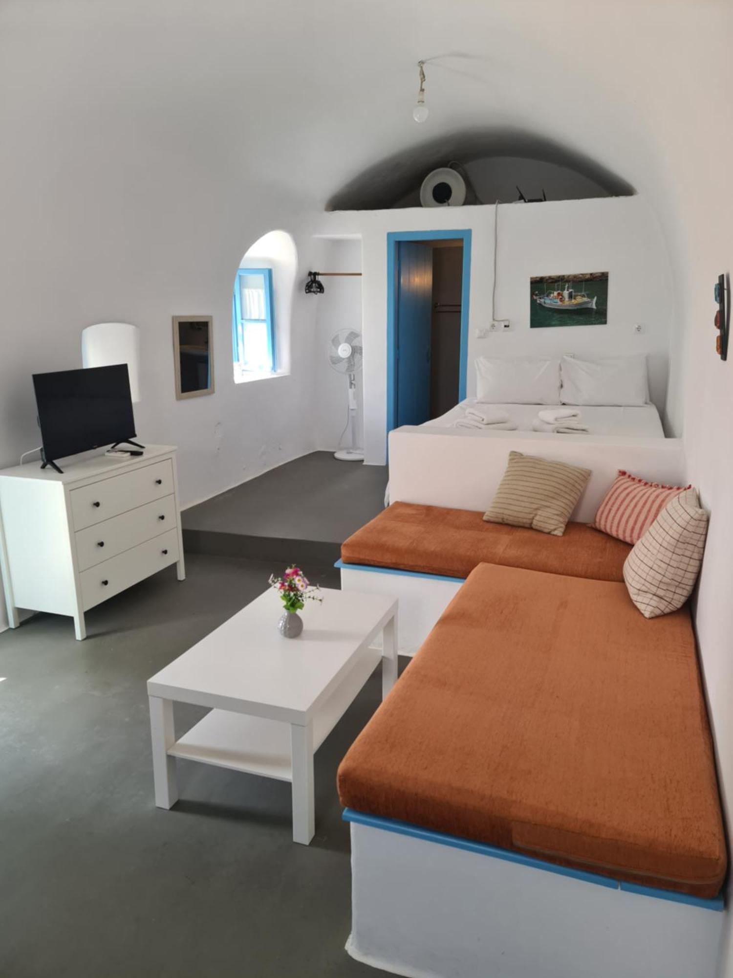 Kamaraki Aroniadika Apartment Kythira Town ภายนอก รูปภาพ