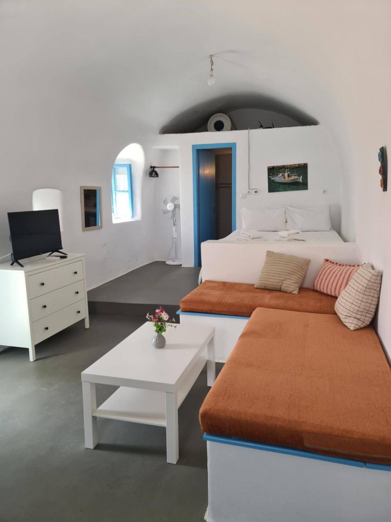 Kamaraki Aroniadika Apartment Kythira Town ภายนอก รูปภาพ